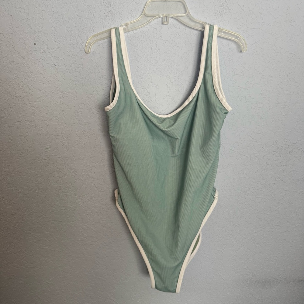 LainSnow Swimsuit Size XL Made In USA